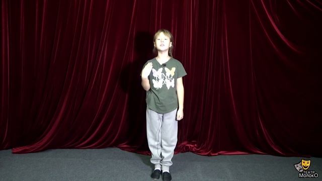 Стихотворение «Конфетная жрушка» А. Лукашева. Читает Алина Дугушкина. смотреть онлайн