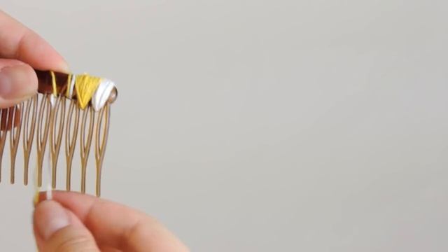 Заколка для волос из пряжи для вязания | ANNETORIUM knits смотреть онлайн