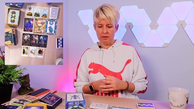 What Fortune Telling Deck Should you use? Tarot, Lenormand, Kipper, Gypsy Cards? смотреть онлайн