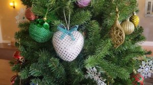 Украшаю ёлочку новогодними винтажными американскими игрушками и фигурками. Вся моя коллекция.