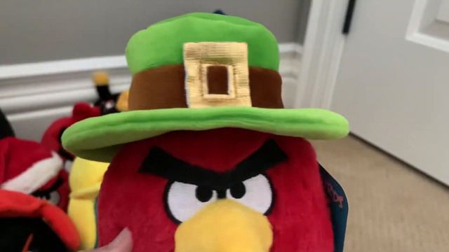 Angry Birds Plush Collection смотреть онлайн
