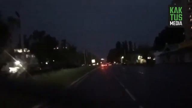 В городе не включили фонарные столбы смотреть онлайн