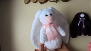 Плюшевый зайка крючком, большой зайка из плюша.