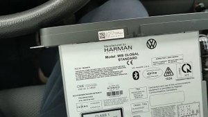 Замена штатной магнитолы на Volkswagen Touran 2014. Ставлю RCD230g Harman