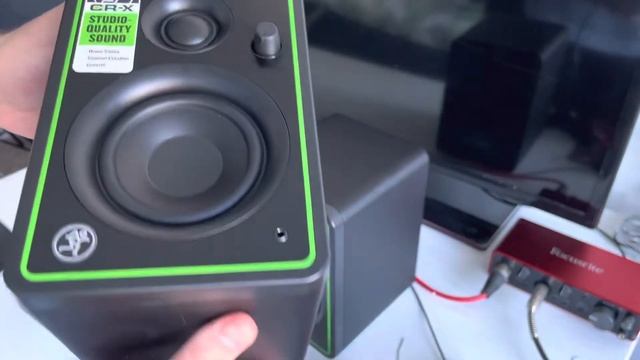Студийные мультимедийные мониторы Mackie CR3-X. Обзор и распаковка. смотреть онлайн