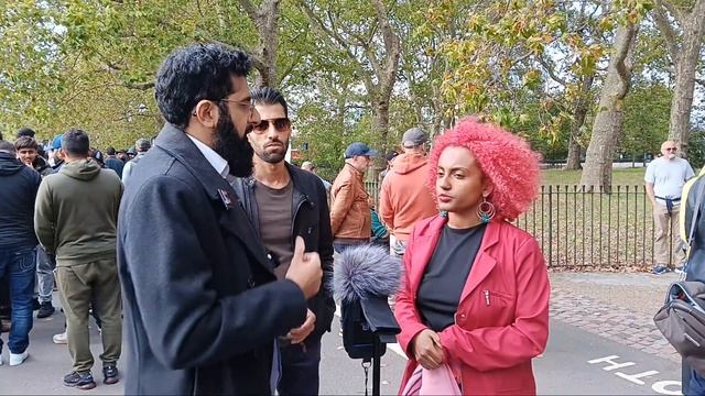Are You Muslim? Anti-Feminist & Zishan Speaker's corner смотреть онлайн