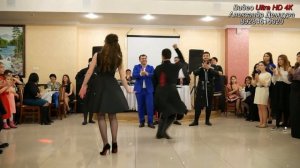 Зажигательная лезгинка на свадьбе! шоу-группа Кавказ и Руслан Кайтмесов!