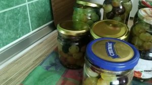 это очень вкусно маринованный виноград попробуйте приготовить
