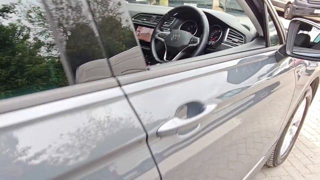 Volkswagen Tiguan 1.5 TSI (150ps) Life EVO Manual 5 door YSA смотреть онлайн