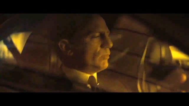 James Bond - Spectre car chase. Russ Abbot helps creates a happy atmosphere смотреть онлайн