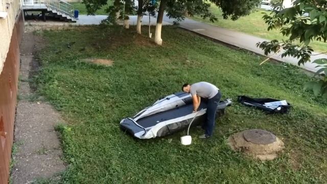 Лодка Ривьера 3200 НДНД: видео о том как накачать и собрать лодку за 8 минут.