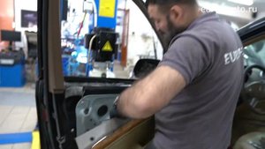 Как снять ?? обшивку двери и зеркало на Мерседес GL W164. Ремонт повторителя поворота