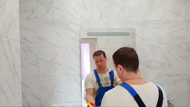 Повесил шкафчик с зеркалом в ванной своими руками смотреть онлайн