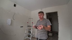 Потолок не тянется!Натяжной потолок своими руками!Самодельный штатив.Плинтус или вставка?