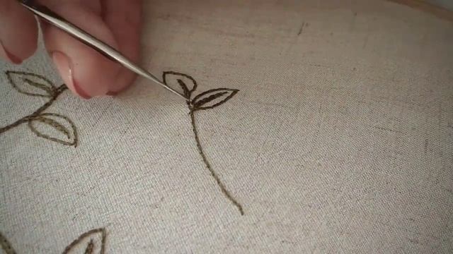 Tambour Embroidery Process | Вышивка крючком. Индийская вышивка по льняной ткани. Узор листики.