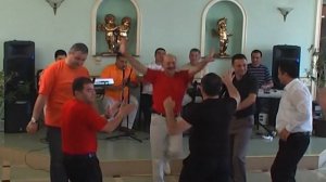 Hovik Avetisyan Haykaram Grigoryan - SHARAN/Gyumri/2008/Parvana restoran