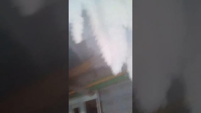 Мороз нарисовал сказку во дворе