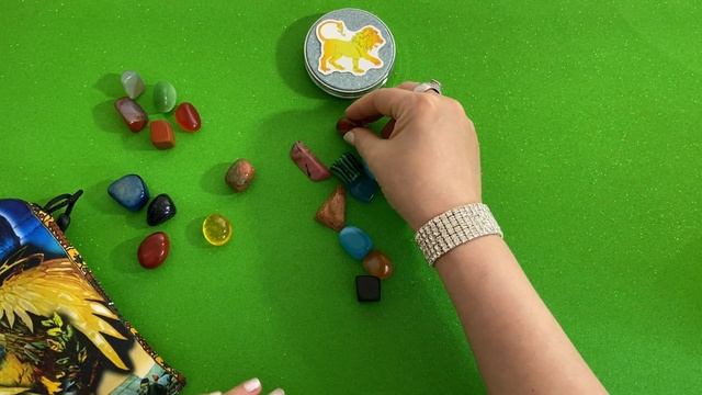ЛЕВ ???♌ ГАДАНИЕ на КАМНЯХ ПРОШЛОЕ НАСТОЯЩЕЕ БУДУЩЕЕ МАГИЯ КАМНЕЙ гадание онлайн