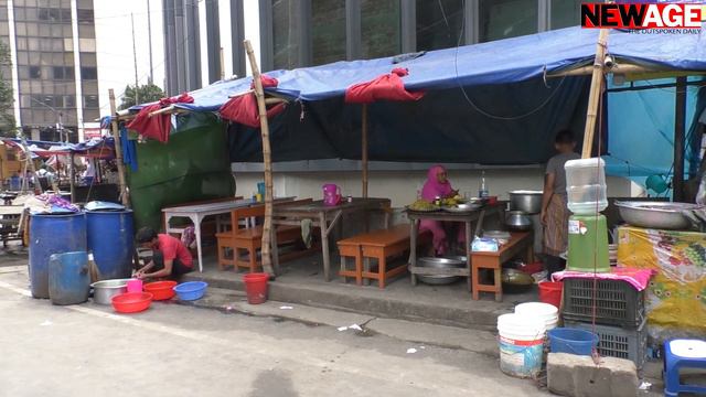 Most city footpaths remain occupied despite renovation