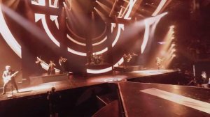 Panic! At The Disco - Roaring 20's (Live At The O2 Arena) | VR Melody