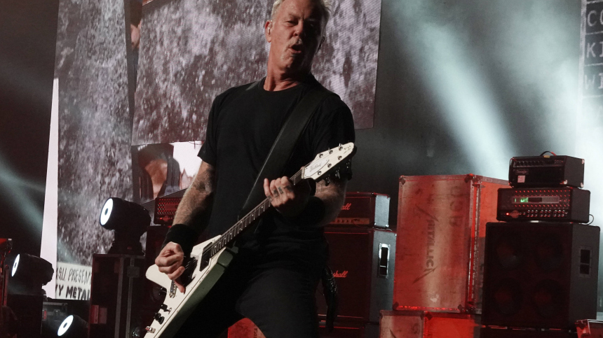 Группу Metallica раскритиковали из-за анонса концерта на русском языке