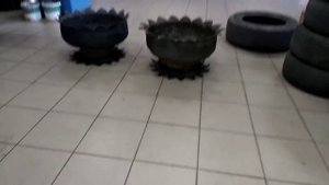 Вазон для цветов  из покрышки