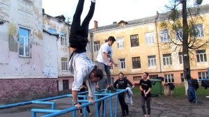 Обычная ВОРКАУТ ТРЕНИРОВКА Нормальных Пацанов На Турнике И Брусьях ► ЖЕСТКИЕ Воркаут Элементы ★