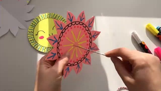 Делаем «Вертушки-солнышки». Поделки своими руками. смотреть онлайн