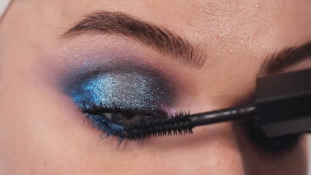 Blue Diamonds - Duochrome blue, purple smokey eyes смотреть онлайн