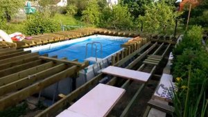 Терраса вокруг каркасного бассейна Intex своими руками.