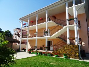 Отдых в Якорной щели в частном секторе. Семейный отдых в Якорной щели. «У Алика» гостевой дом