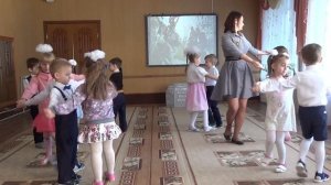 На привале. Танец "Моя тетя - весельчак", старшая группа №3