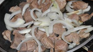 Гуляш свиной
