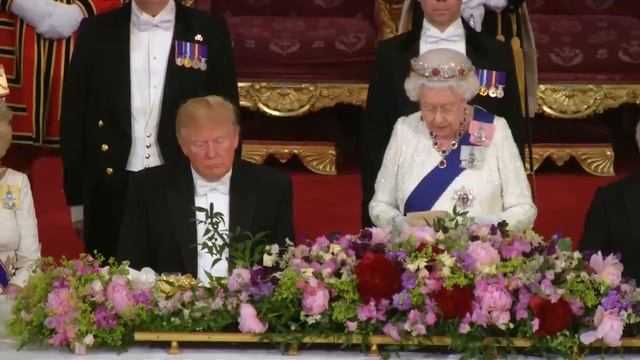 Trump Attends U.K. State Banquet at Buckingham Palace смотреть онлайн