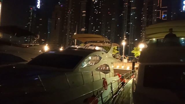 Dubai Marine ⛵ смотреть онлайн