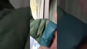 Как быстро почистить куртку не стирая