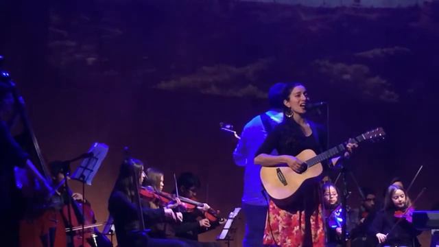 La Llamita. Paola Josefina junto a la Sinfónica de Requinoa смотреть онлайн