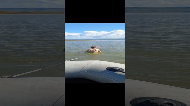 на море