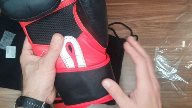 Title ALI Sting Training Gloves- Обзор боксерских перчаток Тайтл Али стинг 14 унций смотреть онлайн