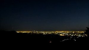 Вид на ночной Голливуд. Смотрим ночью на Голливуд