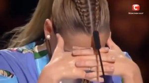 НА ШОУ ТАЛАНТОВ, СУДЬИ НЕ СМОГЛИ СДЕРЖАТЬ СЛЁЗ