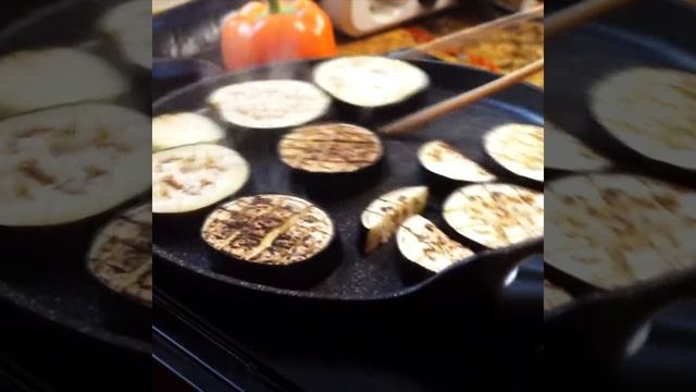 Баклажаны теперь жарю без масла, получается еще вкуснее