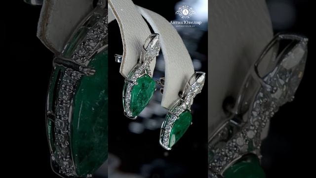 Серьги с бриллиантами и изумрудами в форме капли. Хадижат Алисултанова. Украшения АнтикЮвелир