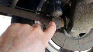 износ втулки амортов, причина скрипа при трогании с места Kia Sorento ED (1G) часть 2