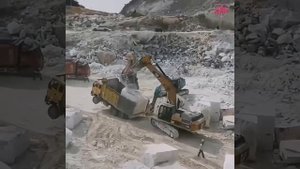 Загрузили камешек.