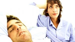 Почему человек СКРИПИТ ВО СНЕ ЗУБАМИ?