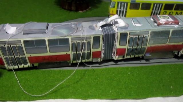 Ремонт бумажного трамвая Tatra KT4SU смотреть онлайн
