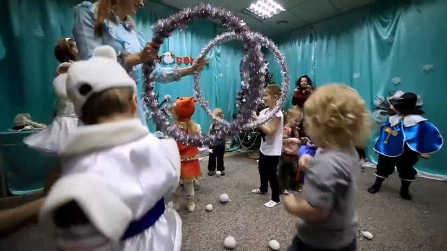 Садик самые маленькие 2013_1 камера Харьков_Новогодний утренник_2 группа смотреть онлайн