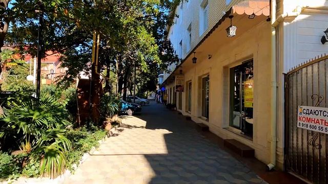 ЛАЗАРЕВСКОЕ 2020?СОЧИ. ул.Калараш в октябре! А так похоже на лето! смотреть онлайн