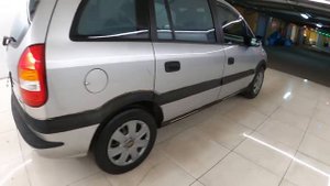 Opel Zafira A 1.6 MT (101 л.с.) 2000